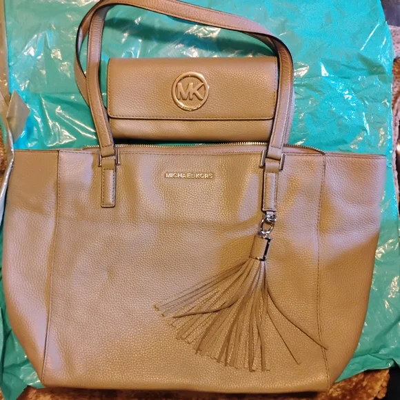 Michael Kors Light Gray Tote with Tassel and Wallet - Picture 1 of 15